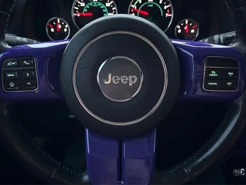 Used 2013 Jeep Wrangler Unlimited Sahara w/ Connectivity Group AWD/4WD image 23