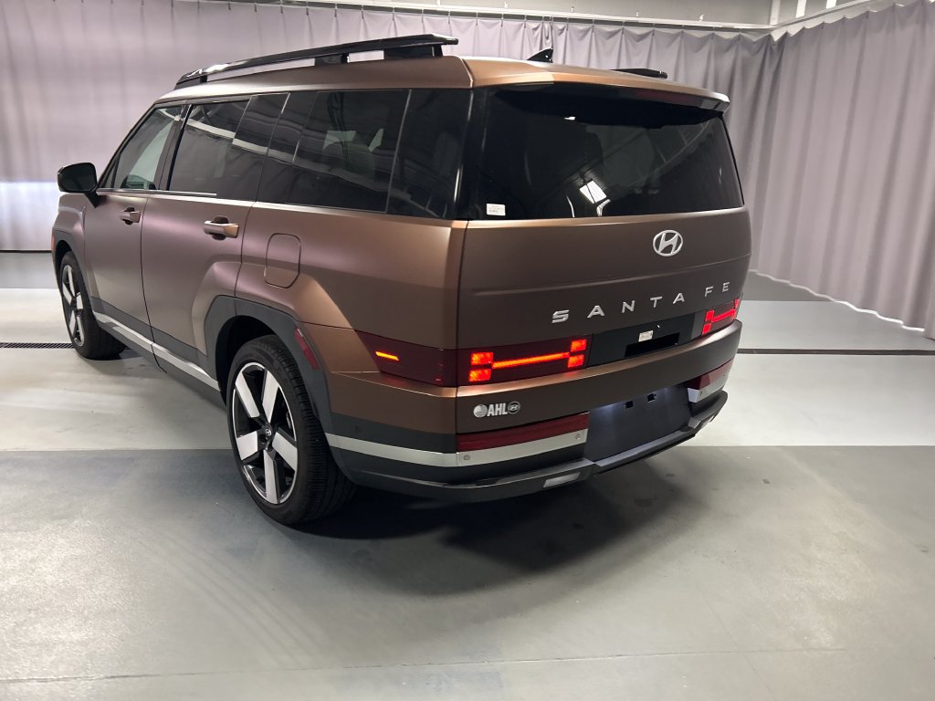 Used 2025 Hyundai Santa Fe Limited FWD image 5