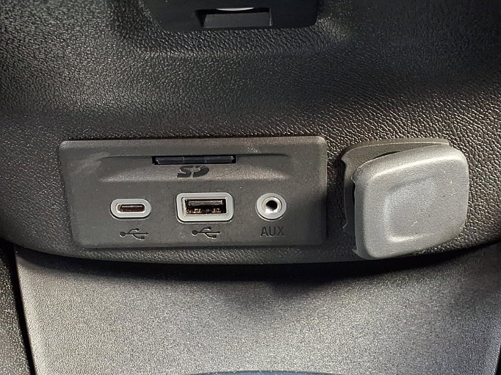 Used 2022 Chevrolet Malibu Premier FWD image 6