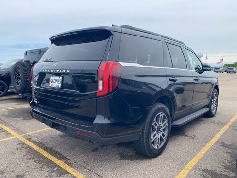 Used 2025 Ford Expedition Active AWD/4WD image 7