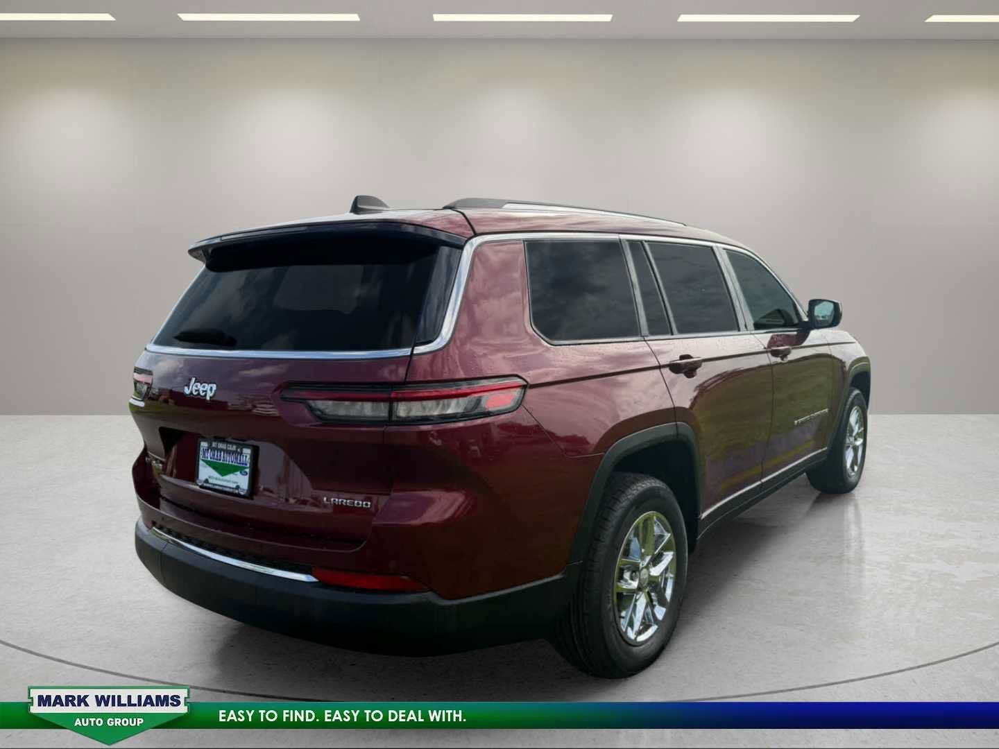 Used 2023 Jeep Grand Cherokee L Laredo w/ Luxury Tech Group I AWD/4WD image 6