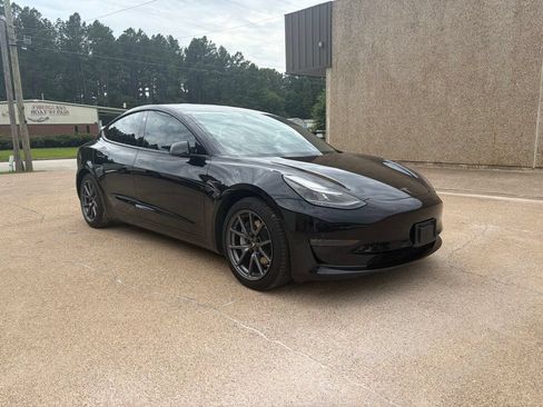 Used 2021 Tesla Model 3 Long Range AWD/4WD image 4