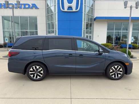 New 2026 Honda Odyssey EX-L image 4