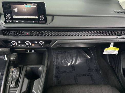 Certified 2023 Honda Accord LX image 27