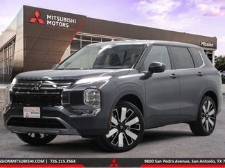 New 2026 Mitsubishi Outlander SE video 1