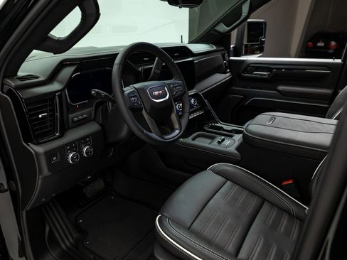 Used 2026 GMC Sierra 2500 AT4X image 34