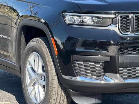 New 2025 Jeep Grand Cherokee L Laredo w/ Luxury Tech Group I image 6