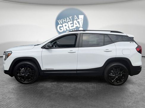 Used 2023 GMC Terrain SLE w/ Driver Convenience Package AWD/4WD image 7
