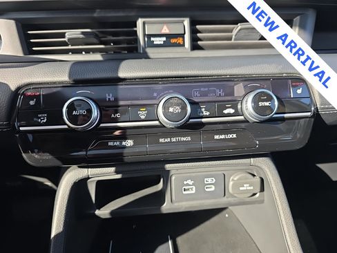 Used 2025 Honda Pilot Touring image 22