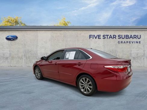 Used 2015 Toyota Camry XLE w/ Moonroof Package image 6