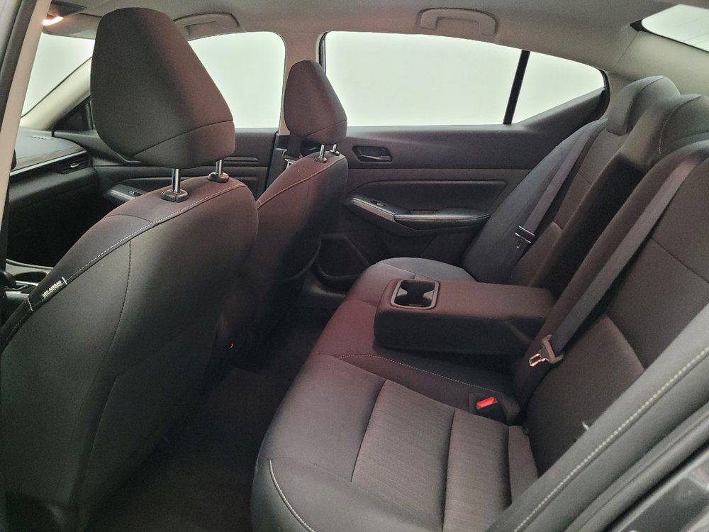Used 2025 Nissan Altima 2.5 SV FWD image 18