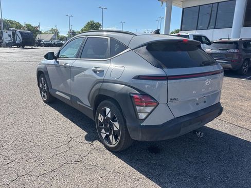 Used 2025 Hyundai Kona SEL FWD image 5