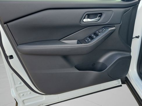 New 2026 Nissan Rogue SV image 18