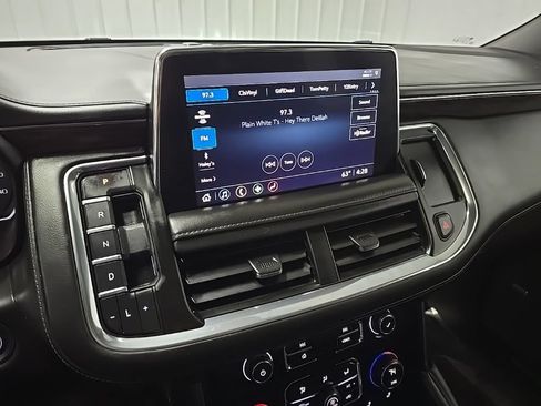 Used 2021 Chevrolet Tahoe Z71 w/ Z71 Signature Package AWD/4WD image 28