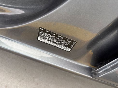 Used 2025 Volkswagen Jetta SE image 28