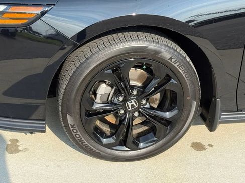 Used 2025 Honda Accord SE image 5