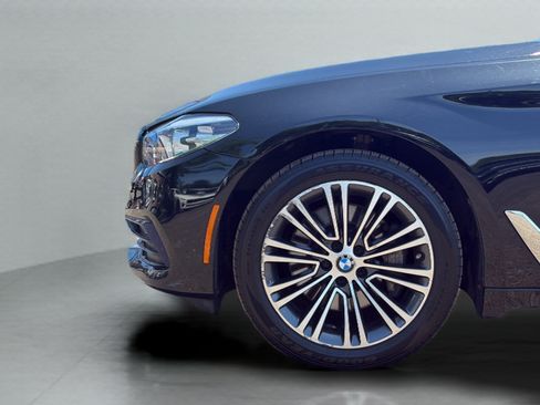 Used 2018 BMW 530i xDrive AWD/4WD image 28