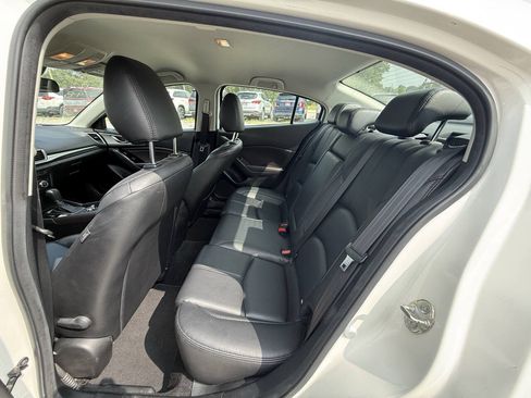 Used 2018 MAZDA MAZDA3 Touring FWD image 20