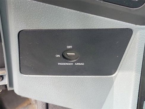 Used 2015 Ford F550 2WD Regular Cab Super Duty image 24