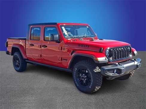 Used 2024 Jeep Gladiator Sport image 3