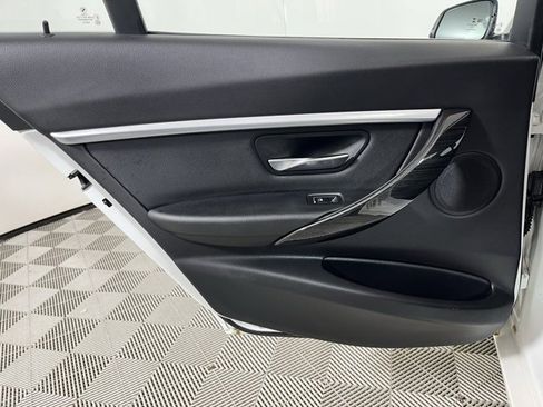 Used 2018 BMW 330i xDrive Sedan w/ Convenience Package image 20