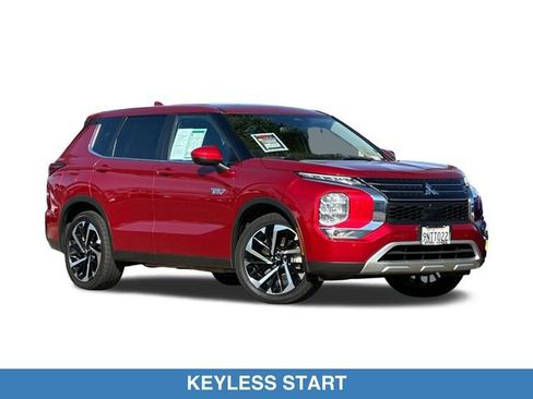 Used 2024 Mitsubishi Outlander SE AWD/4WD image 2
