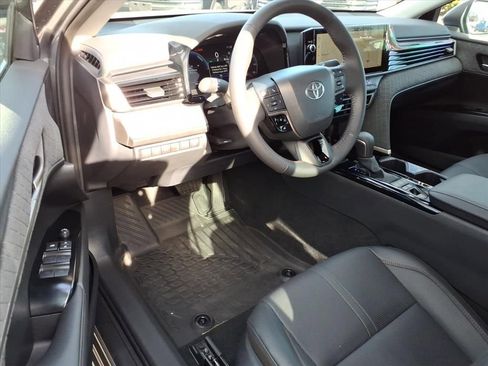 Used 2026 Toyota Camry XLE image 16
