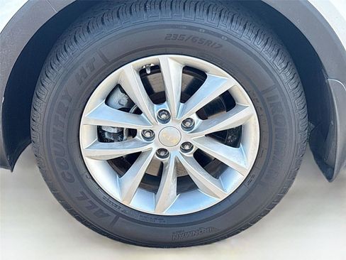 Used 2017 Kia Sorento LX w/ LX Convenience Package image 32