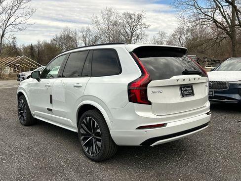 New 2026 Volvo XC90 T8 Ultra w/ Protection Package Premier AWD/4WD image 4
