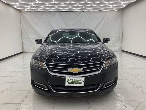 Used 2019 Chevrolet Impala LT FWD image 5