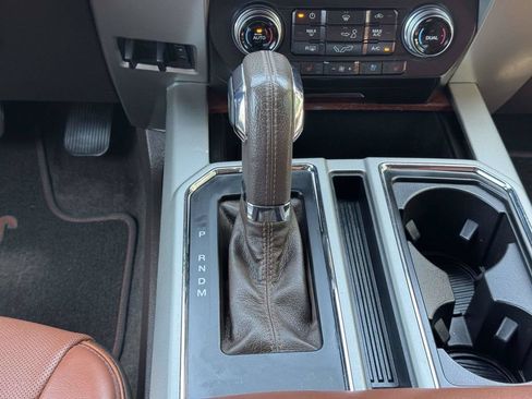 Used 2018 Ford F150 King Ranch w/ Equipment Group 601A Luxury AWD/4WD image 8