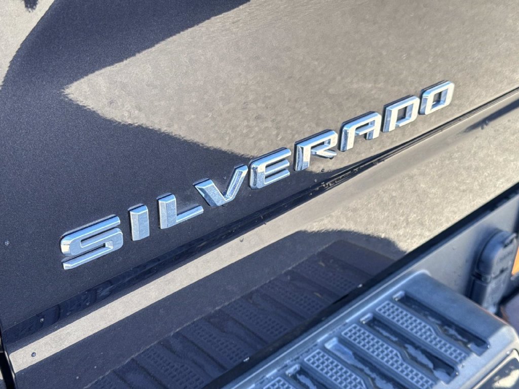 Used 2023 Chevrolet Silverado 1500 Custom RWD image 7