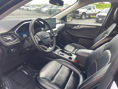 Used 2024 Ford Escape Platinum AWD/4WD image 16