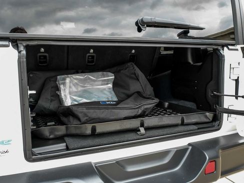 Used 2024 Jeep Wrangler Sport S image 53