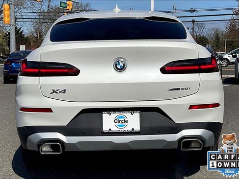 Used 2024 BMW X4 xDrive30i w/ Premium Package image 4