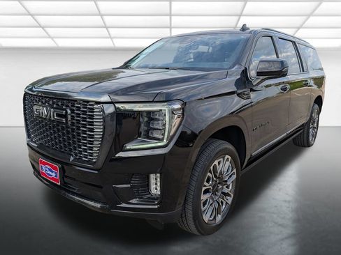 Used 2023 GMC Yukon XL Denali Ultimate AWD/4WD image 31