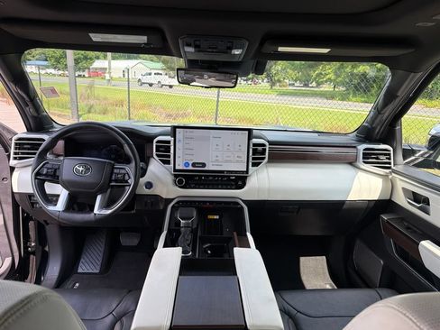 Used 2024 Toyota Sequoia Capstone AWD/4WD image 8