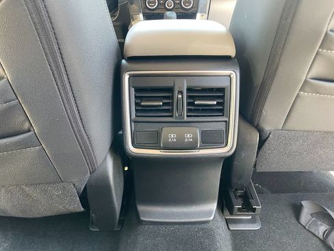 Used 2024 Subaru Forester Premium AWD/4WD image 27