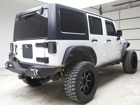 Used 2015 Jeep Wrangler Unlimited Sport w/ Quick Order Package 24S AWD/4WD image 4