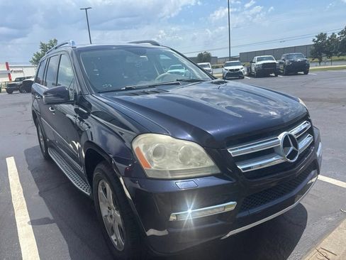 Used 2011 Mercedes-Benz GL 450 4MATIC image 4