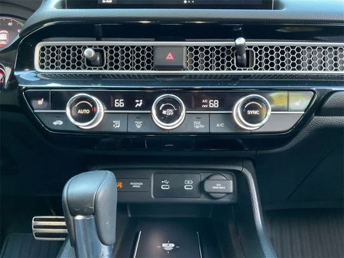 Used 2025 Honda Civic Sport Touring image 23