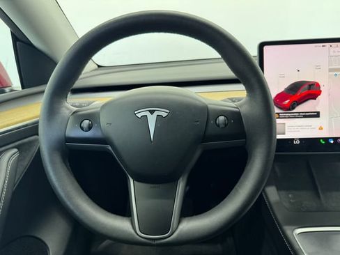 Used 2023 Tesla Model Y Long Range AWD/4WD image 24