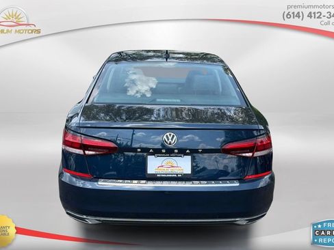 Used 2022 Volkswagen Passat 2.0T SE FWD image 4