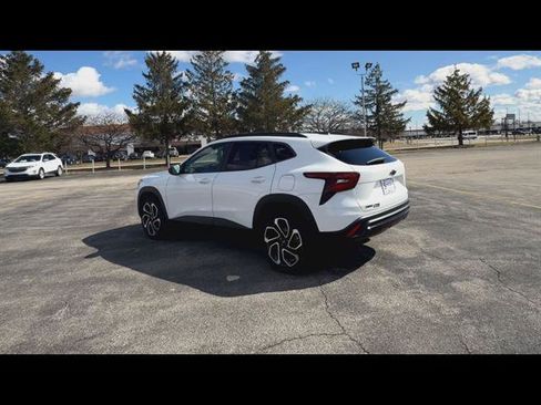 Used 2024 Chevrolet Trax RS image 29