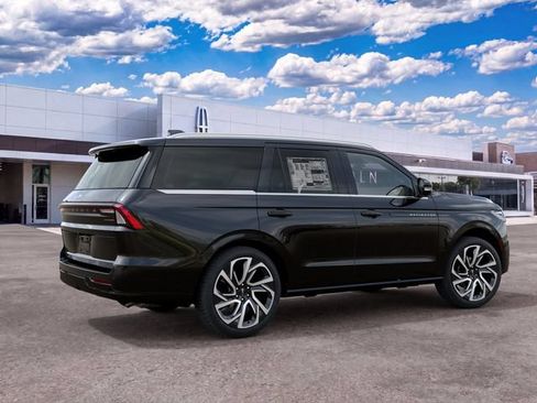 New 2027 Lincoln Navigator Black Label AWD/4WD image 6