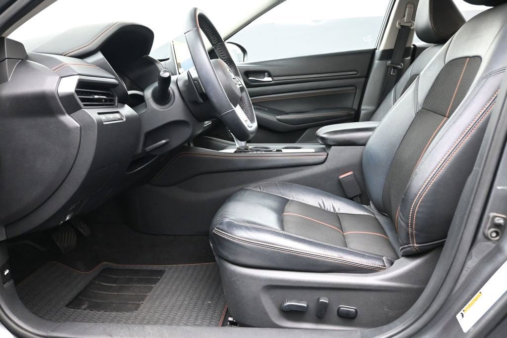 Used 2020 Nissan Altima 2.5 SR w/ Premium Package AWD/4WD image 14