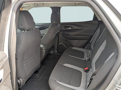 Used 2025 Chevrolet TrailBlazer LT image 9