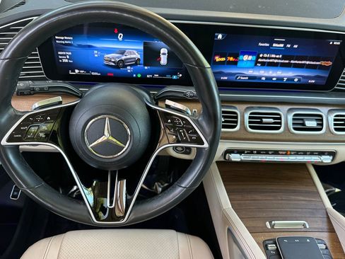 Certified 2024 Mercedes-Benz GLE 450 4MATIC image 32