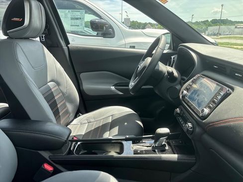 Used 2023 Nissan Kicks SR w/ SR Premium Package FWD image 17