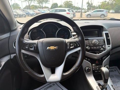 Used 2014 Chevrolet Cruze LT FWD image 23